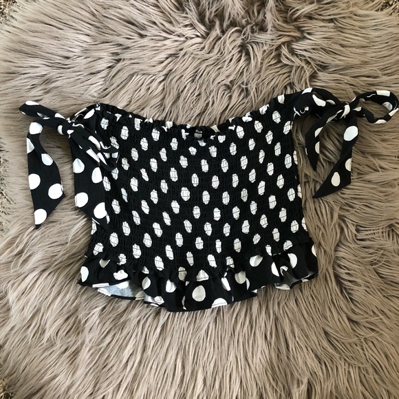 Forever 21 Tops - 🏖 Polka dot smocked bardot top